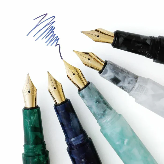 Hightide Attache Marbled Fountain Pen - Image 3