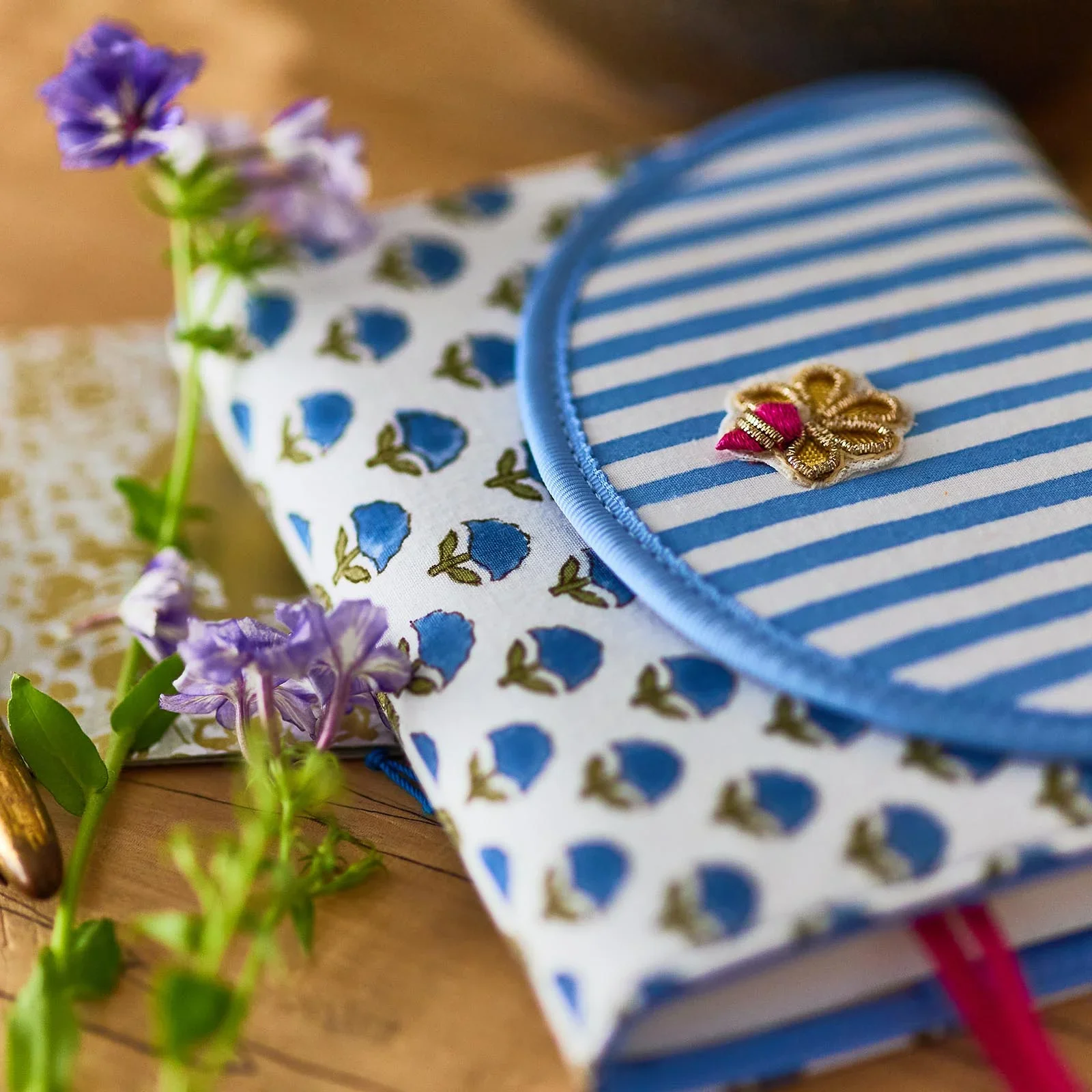Hobonichi A6 Planner Cover [Phoolon: Small Flowers - 2025 Release] - Image 10