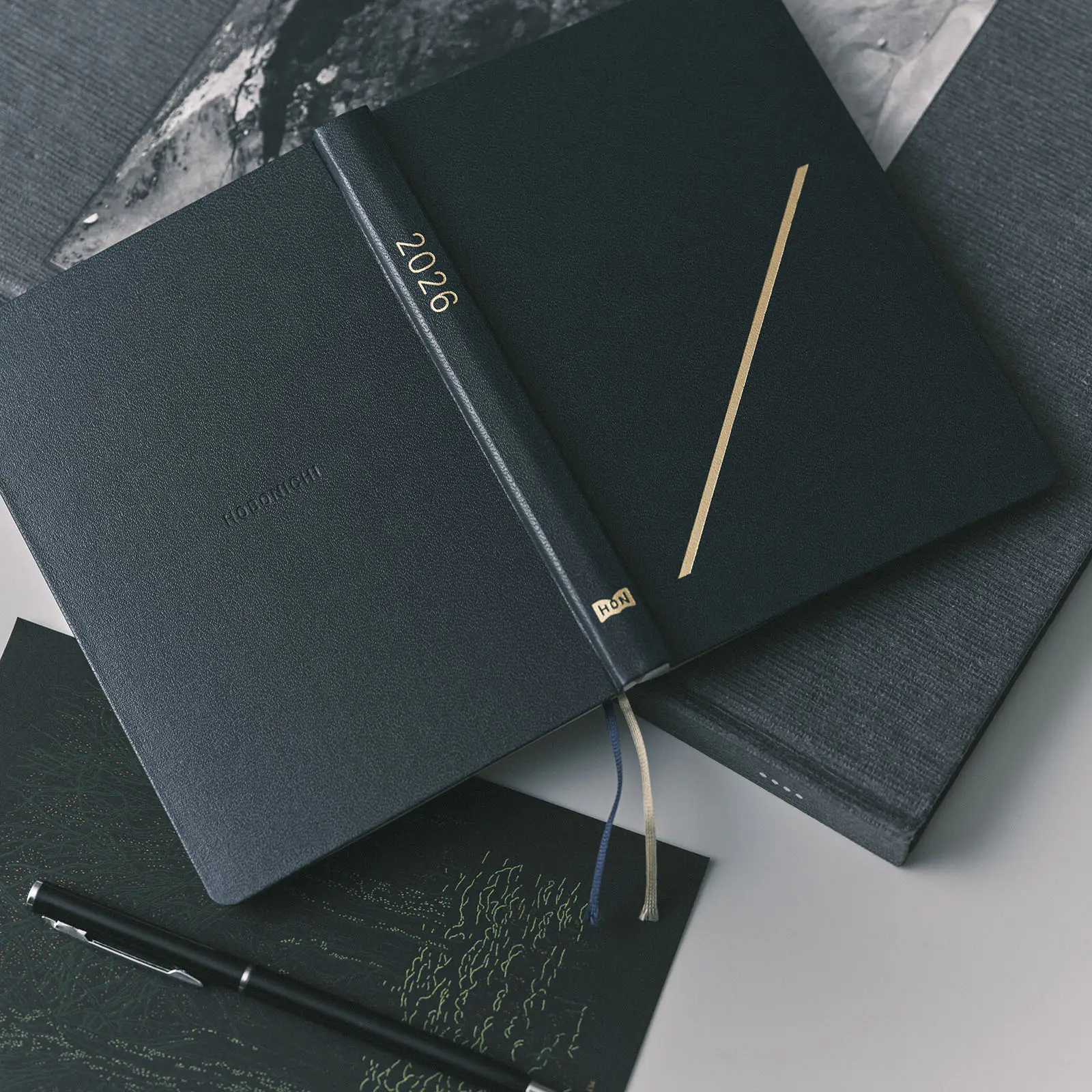 Hobonichi HON A6 2026 Planner: Slash (Navy) - Image 4