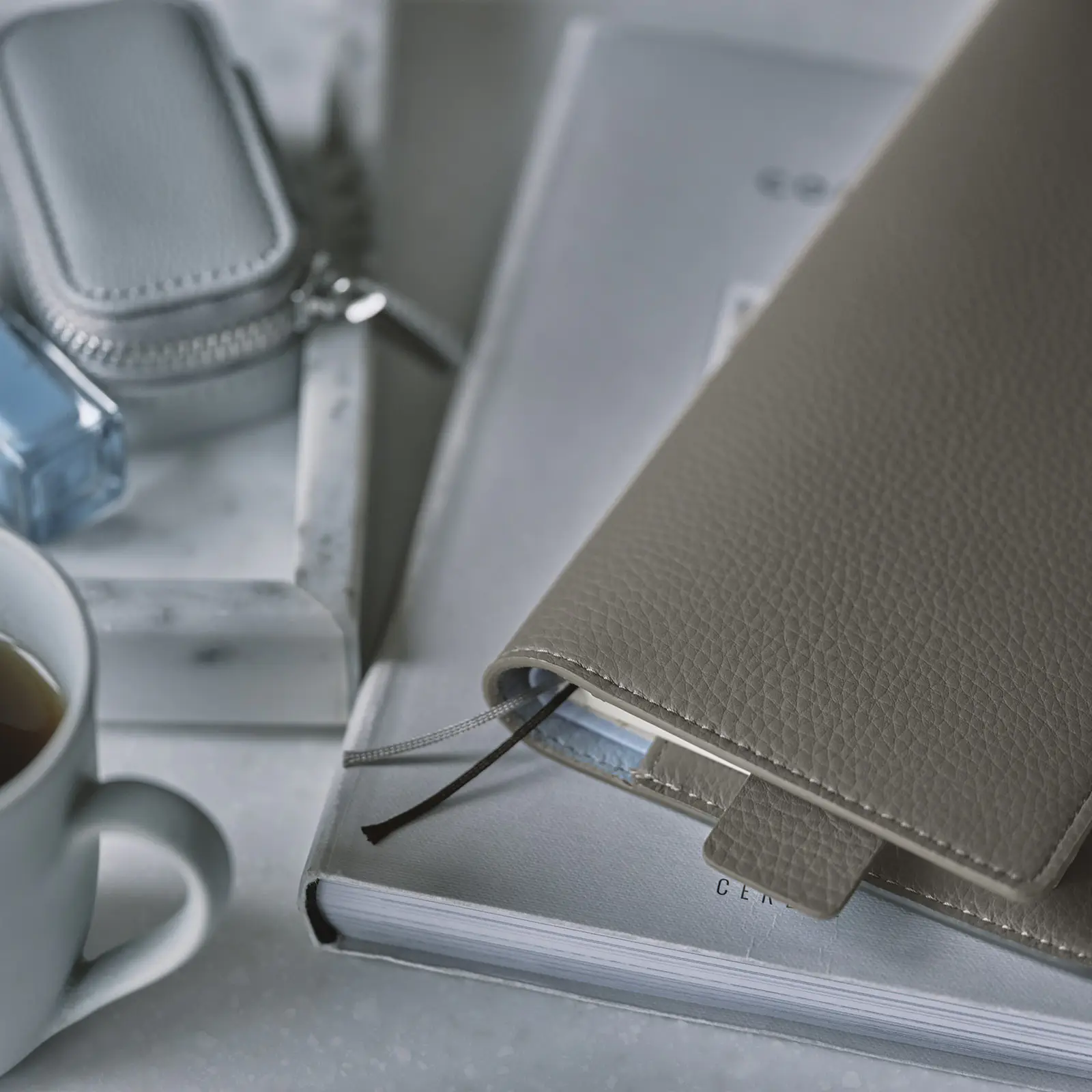 Hobonichi 2026 Weeks Planner Cover: Leather - Taut (Gray & Light Blue) - Image 5