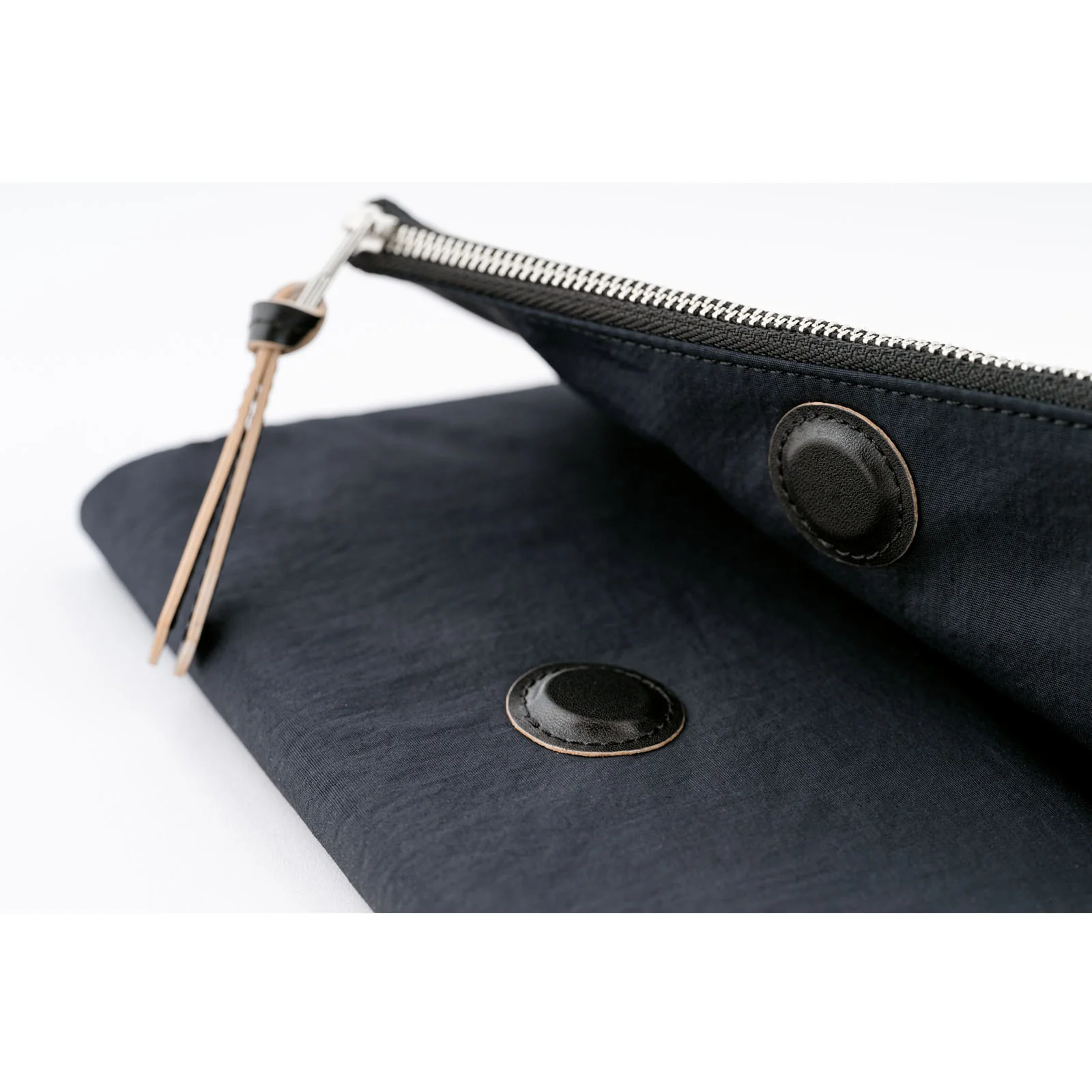 Hobonichi Weeks Cover [Tragen: Black] - Image 10