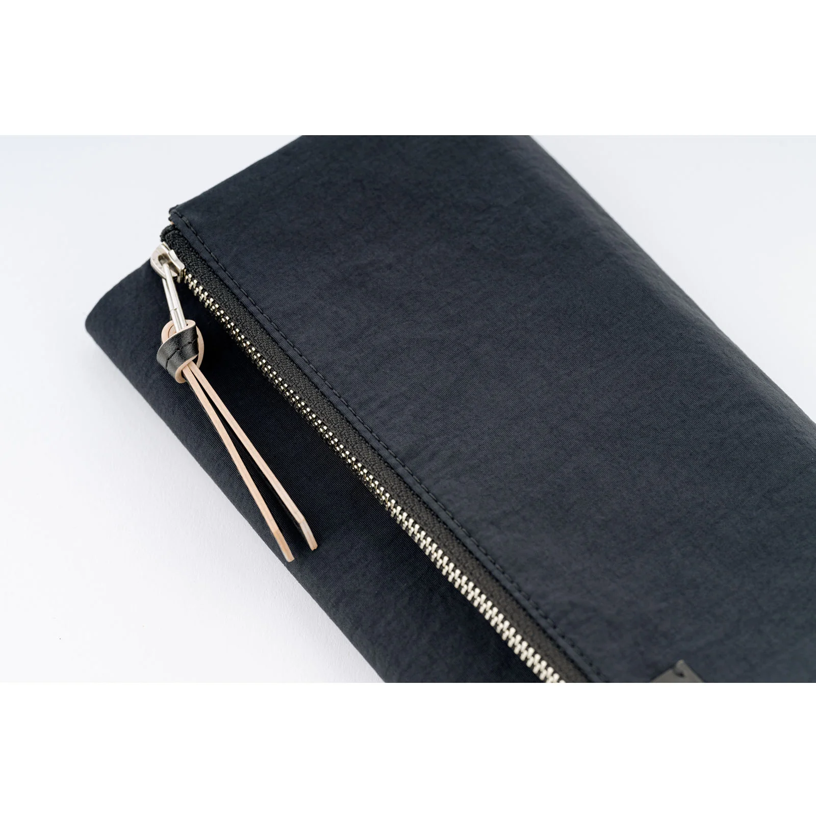 Hobonichi Weeks Cover [Tragen: Black] - Image 16