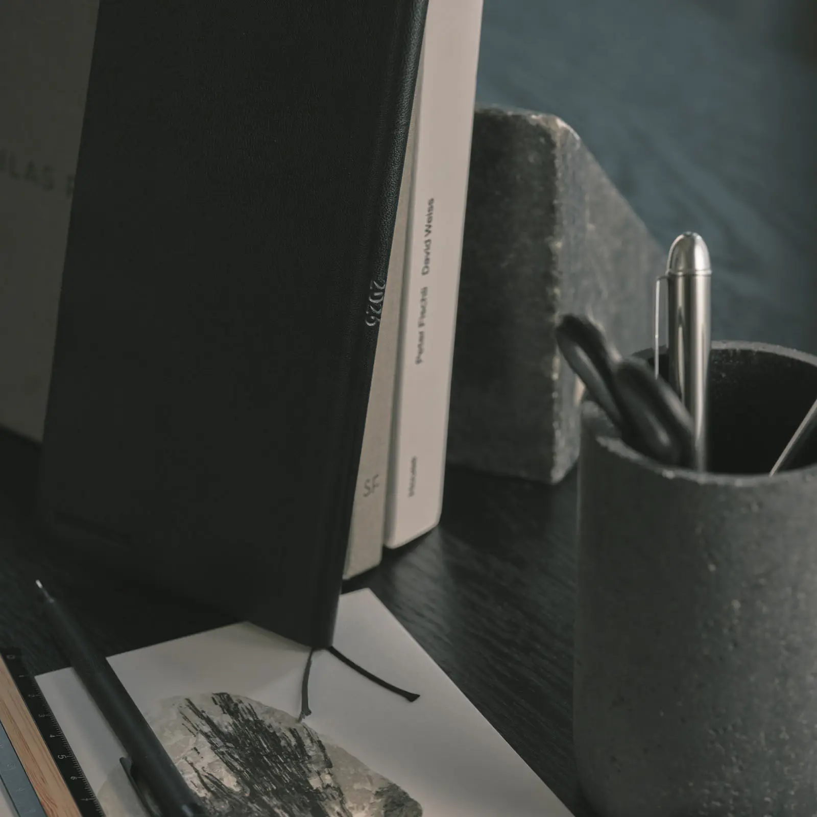 Hobonichi 2026 Weeks: White Line - Black - Image 6