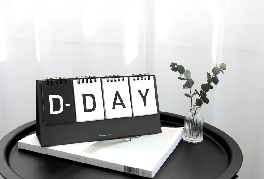 Iconic D-Day Desk Calendar – Perpetual Countdown & Date Tracker - Image 11