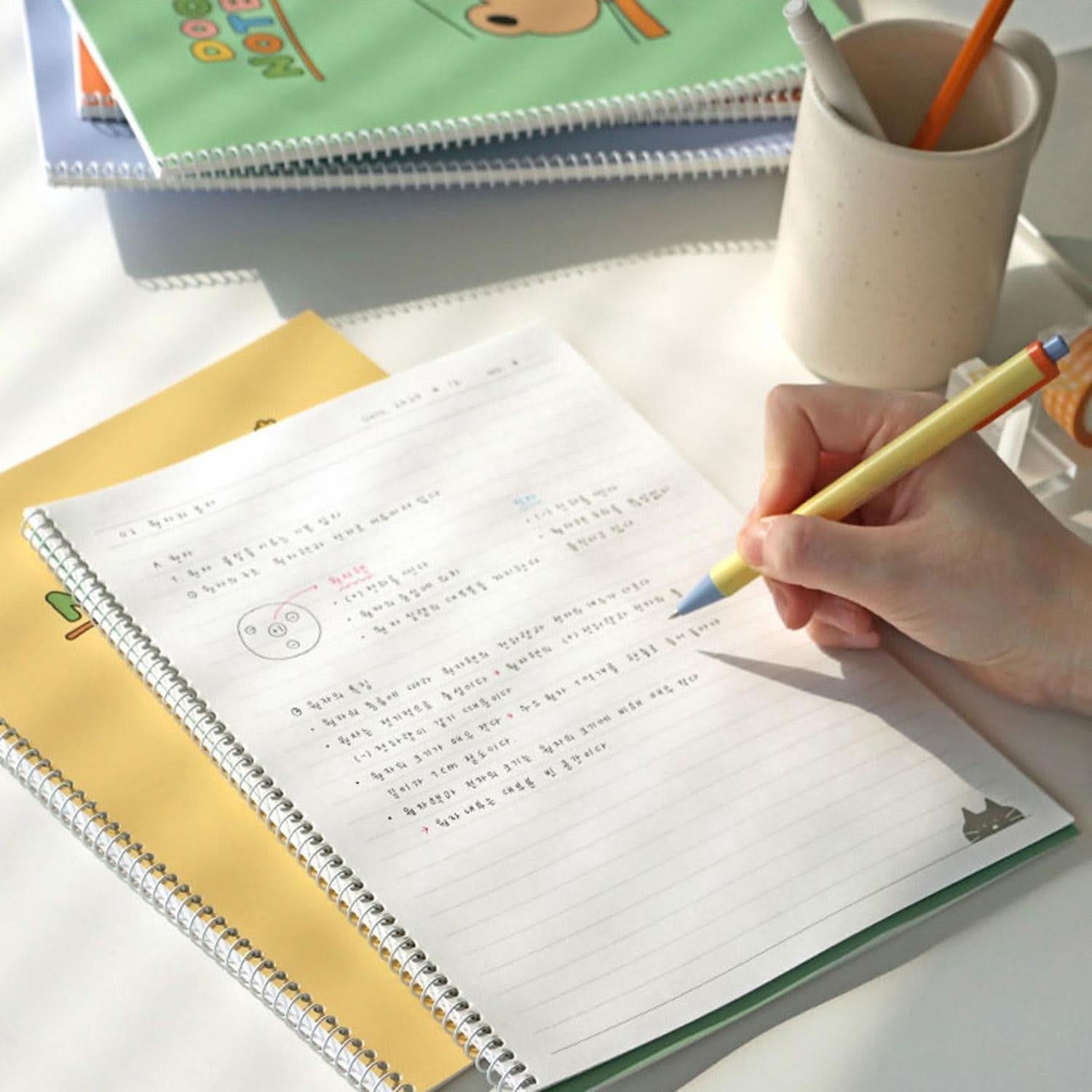 Iconic Doodle Spiral Notebook B5 Lined - Image 3