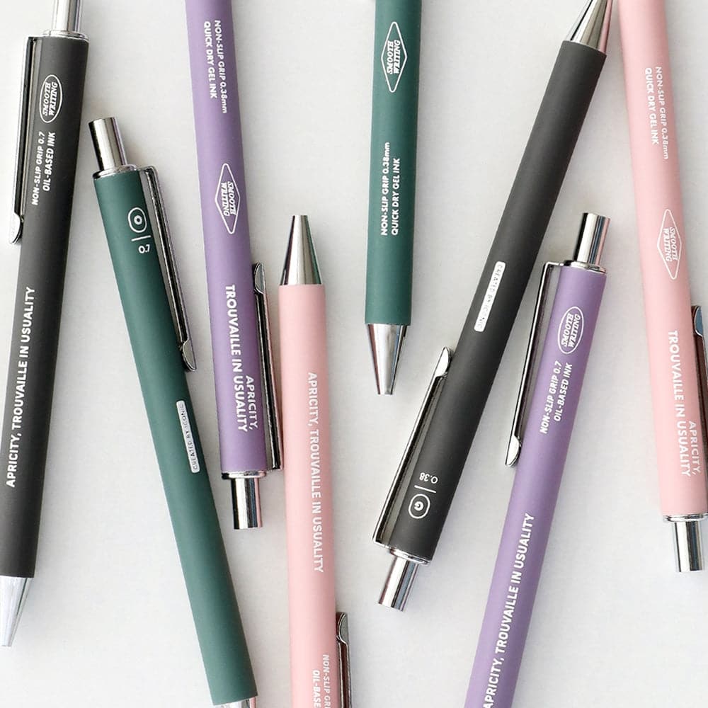 Iconic Non-Slip Smooth Gel Pen 0.38mm - Image 4
