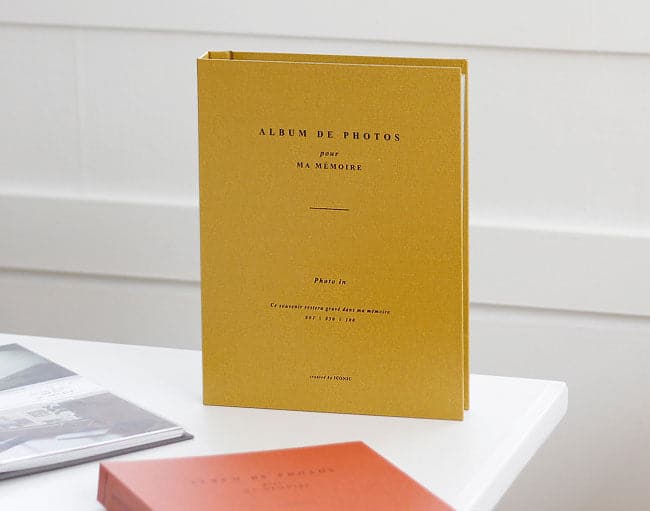 Iconic Vintage Photo Album - 100 Photos - Image 13
